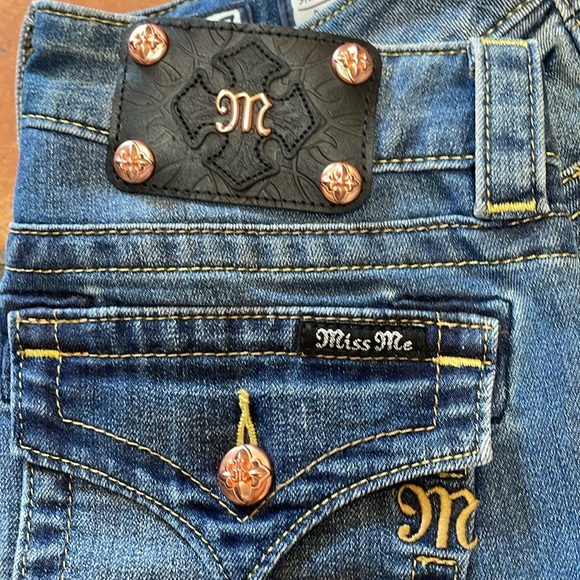 NWT Miss Me Signature Boot Jeans - Picture 11 of 11